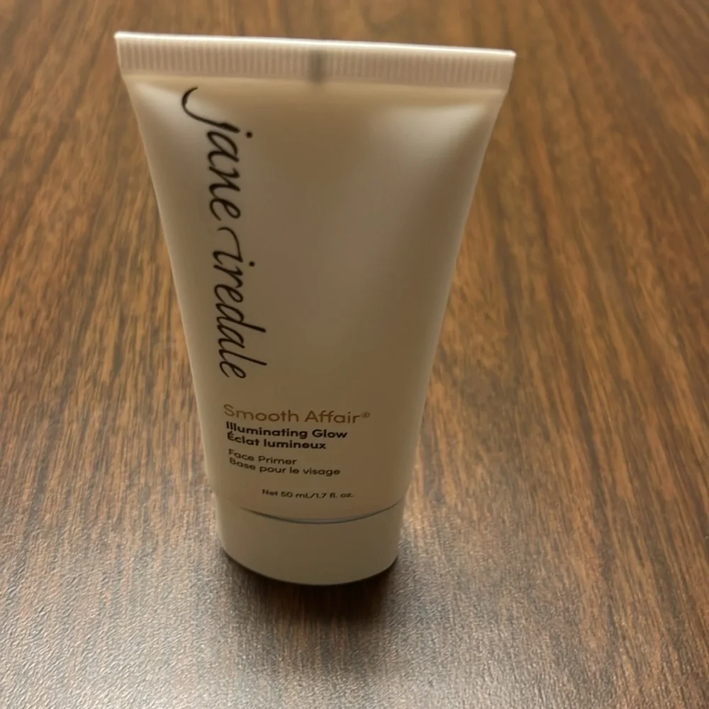 Janie Iredale Smooth‎ Affair Illuminating Glow face primer, new